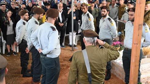 Funeral de uno de los diez soldados caídos el martes al sur de la Franja de Gaza.