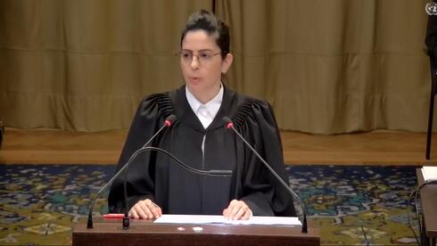 La doctora Rajwan, una de las representantes israelíes en la corte. 