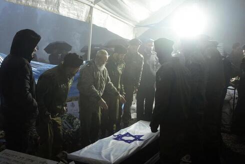 El funeral de Ariel Mordechay Wollfstal en Kfar Etzion