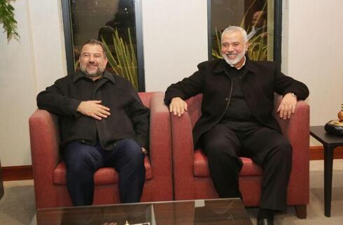 Haniyeh con al-Arouri, alto mando de Hamás que fue eliminado en Beirut a principio de año.