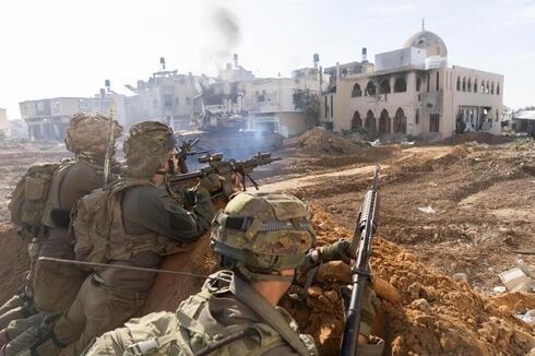 En las últimas semanas, el ejército israelí intensificó las operaciones en Khan Younis. 