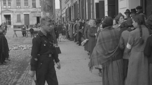 Fotos inéditas de judíos en la época del Holocausto en Polonia. 