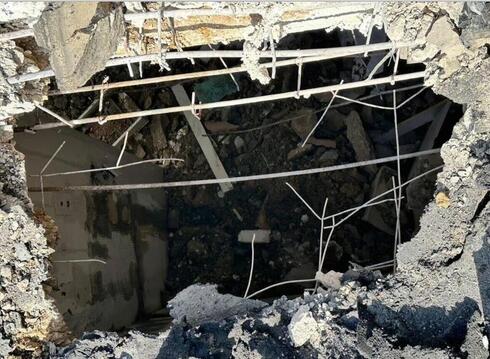 Destrucción tras el lanzamiento de misiles por parte de Hamás en Kiryat Shmona.