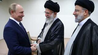 Raisi, Jamenei y Putin, los líderes de Irán y Rusia respectivamente.