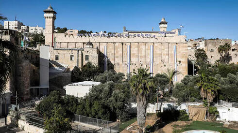 Cueva de los Patriarcas. Disminución del número de visitantes, a pesar de que la Sala de Isaac estaba abierta a los judíos. 